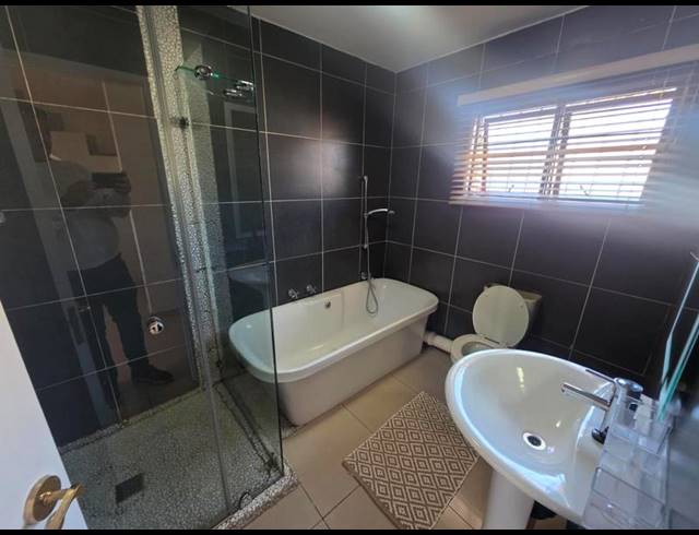 1 BEDROOM PROPERTY TO RENT IN MORNINGSIDE